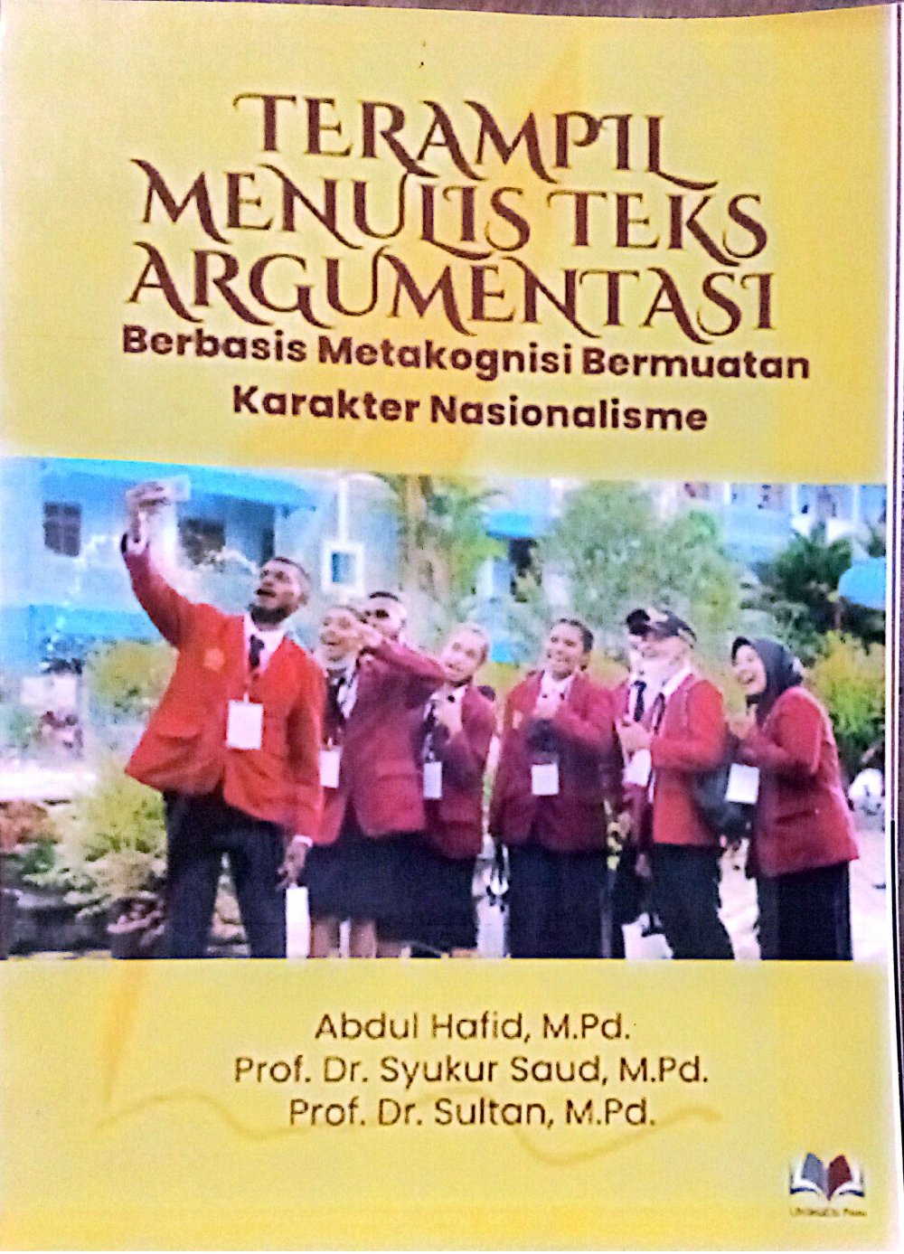 Terampil menulis teks Argumentasi